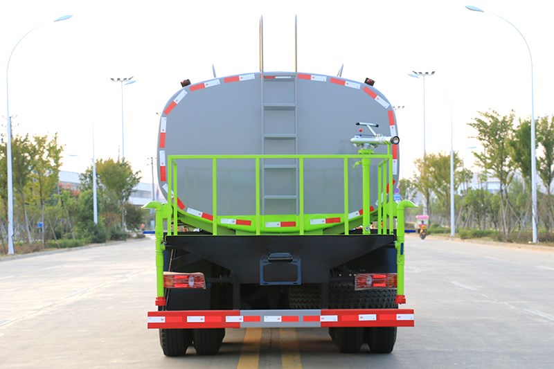 國六東風D3L后八輪20噸灑水車