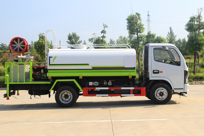 東風小多利卡5噸噴霧灑水車/30米-40米霧炮