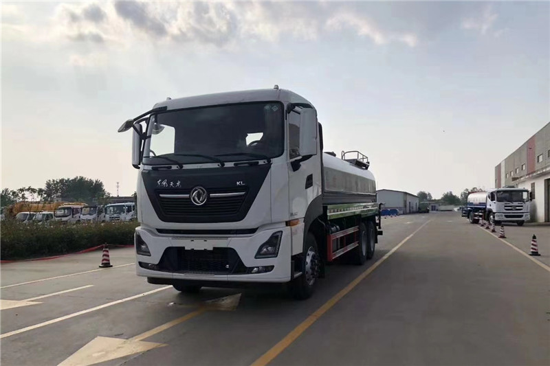 國六東風(fēng)天龍后八輪18噸噴霧車/30米-40米霧炮