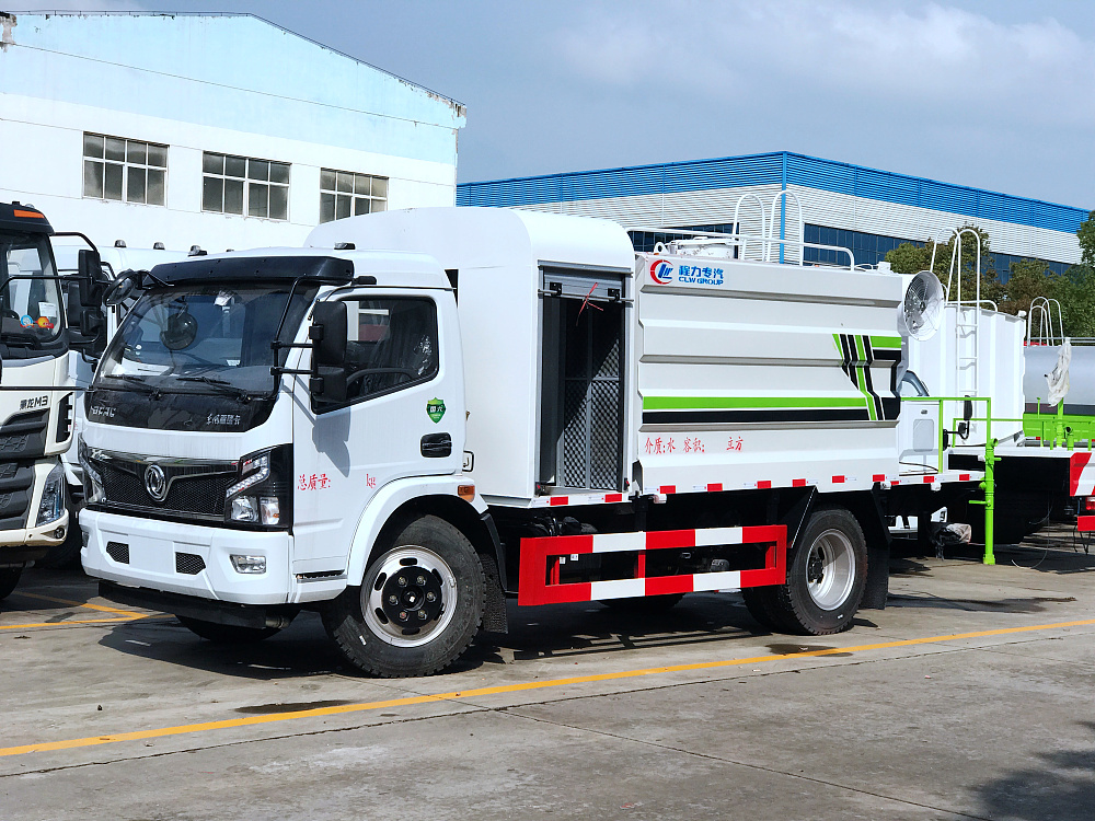 國六東風(fēng)凱普特6.5方多功能霧炮車