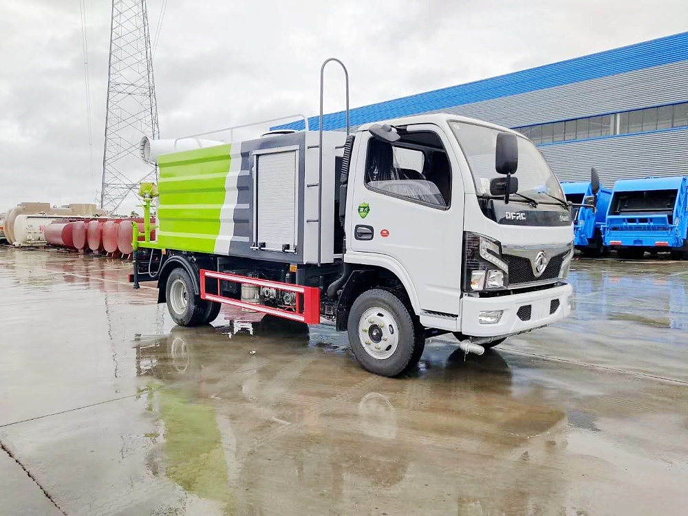 國六東風(fēng)小多利卡藍(lán)牌霧炮車