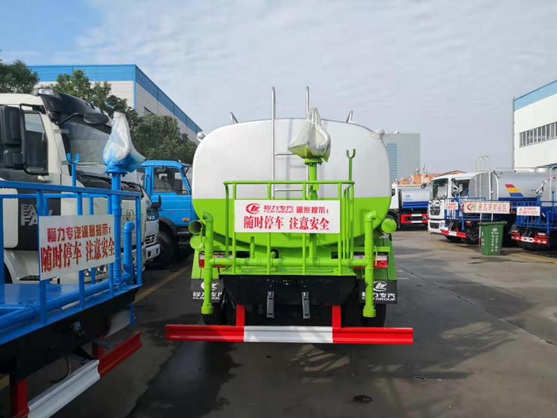 國六東風福瑞卡9.5方灑水車