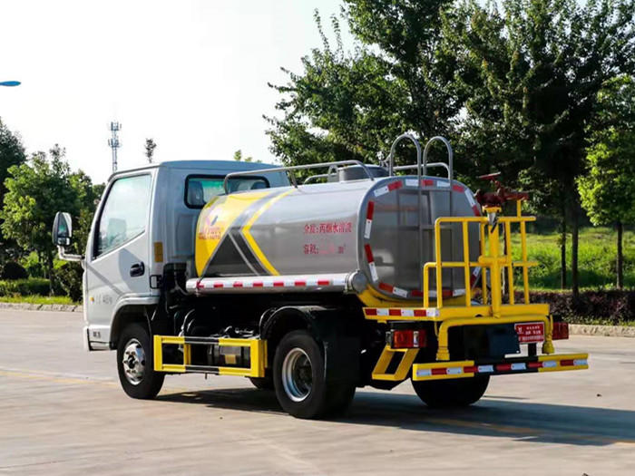 國六藍牌凱馬3方灑水車