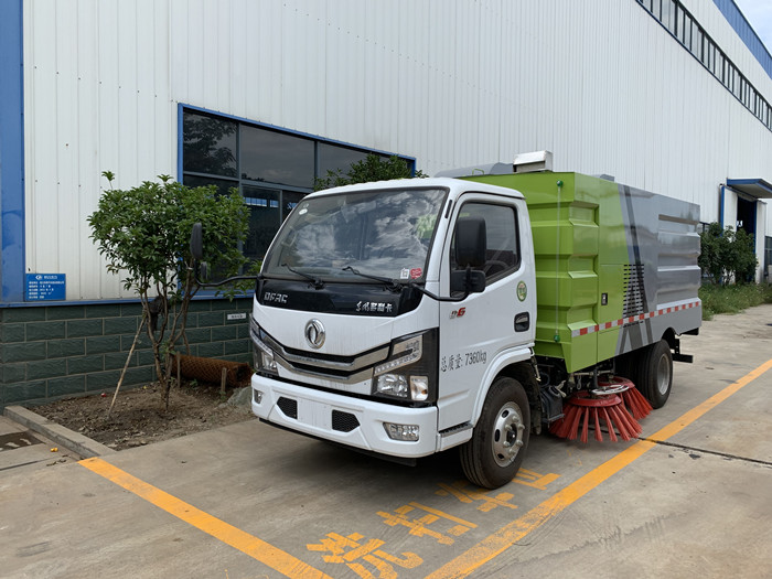 國六東風小多利卡掃路車