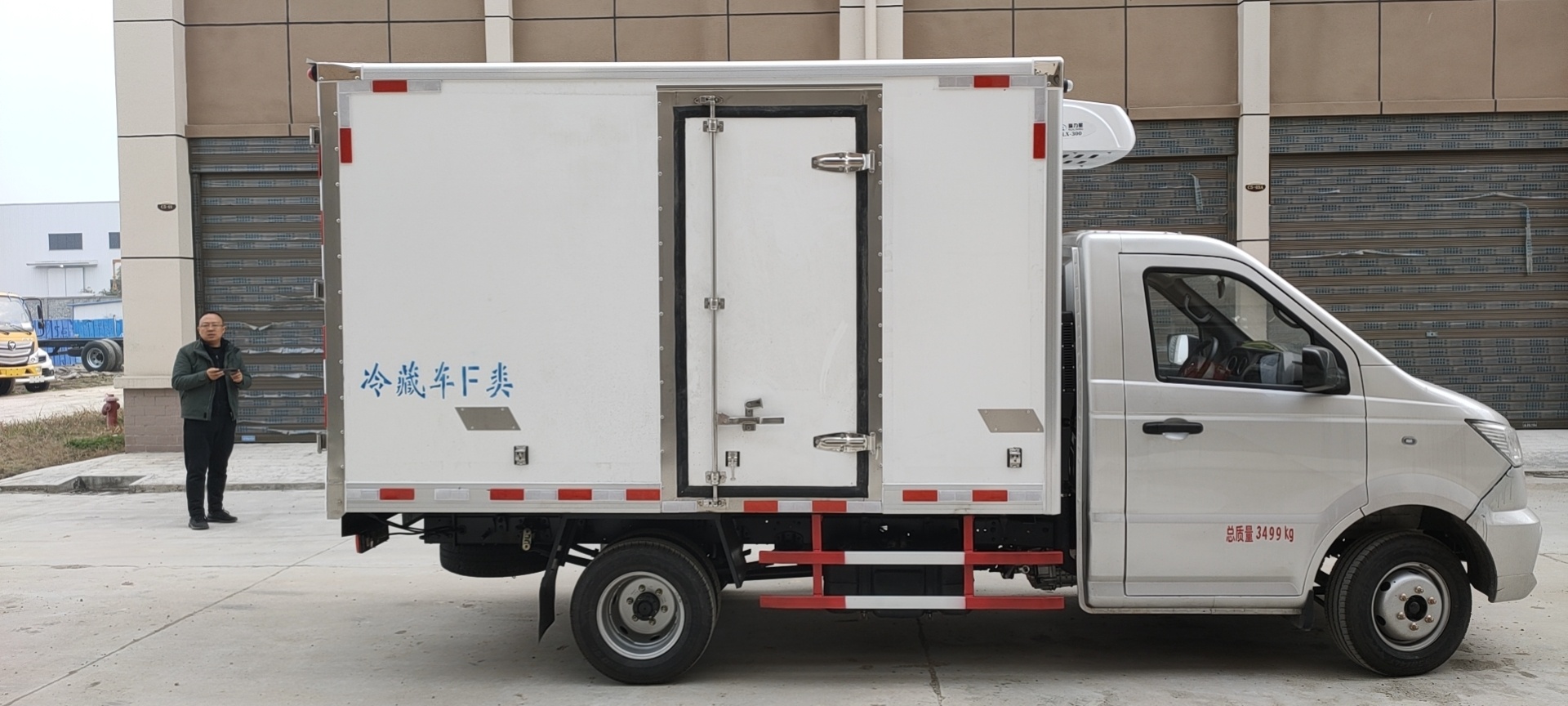 國(guó)六 東風(fēng)小霸王3.15米后雙輪冷藏車(chē)