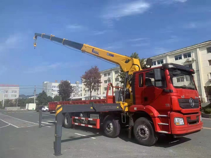 國六陜汽德龍M3000徐工20噸隨車吊_隨車吊廠家