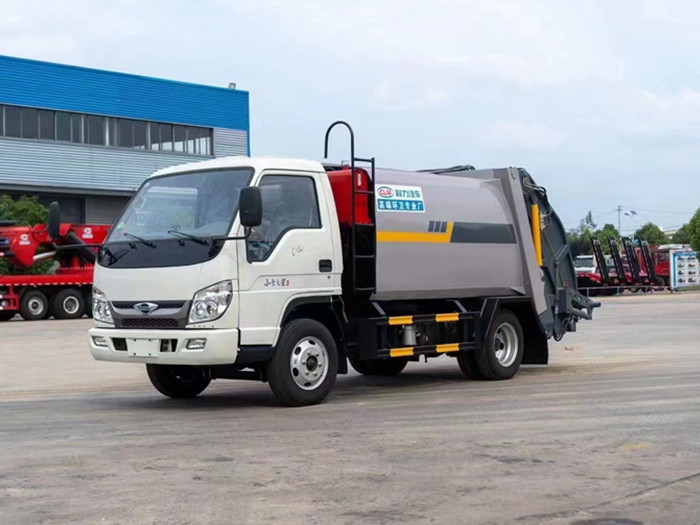 國六藍(lán)牌小卡之星3壓縮垃圾車_5.3方壓縮垃圾車_能下地下室的壓縮垃圾車_程力壓縮垃圾車廠