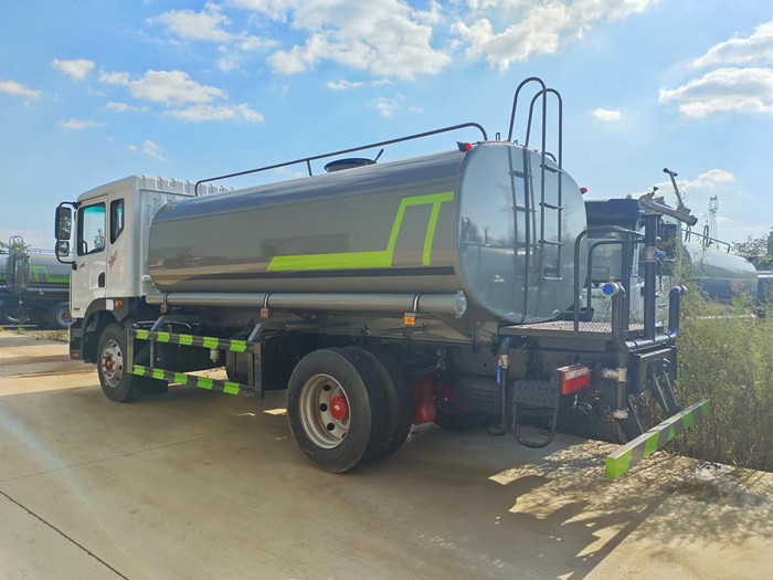 國六東風(fēng)多利卡D9 12方灑水車圖片_12方灑水車價格_東風(fēng)12方灑水車_程力灑水車廠家